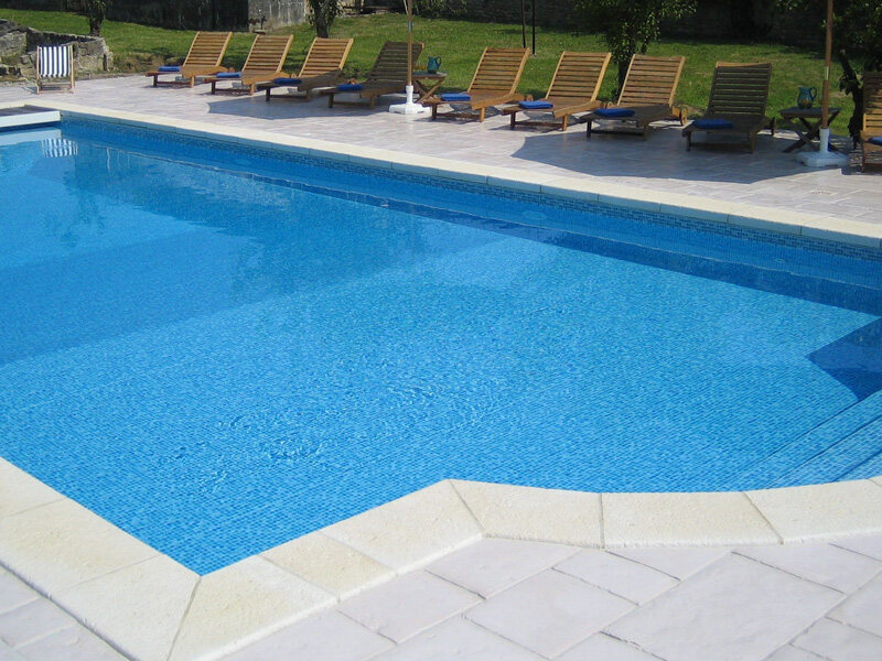 Pool specialist